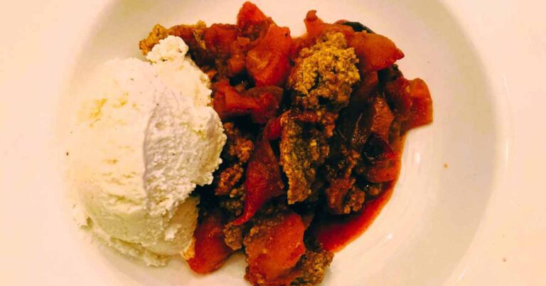 Cranapple Crisp ala mode